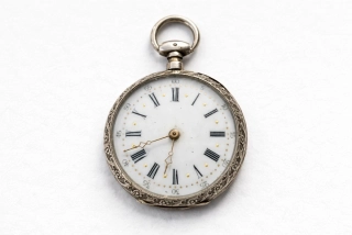 Starožitné kapesní hodinky – klíčovky, stříbro